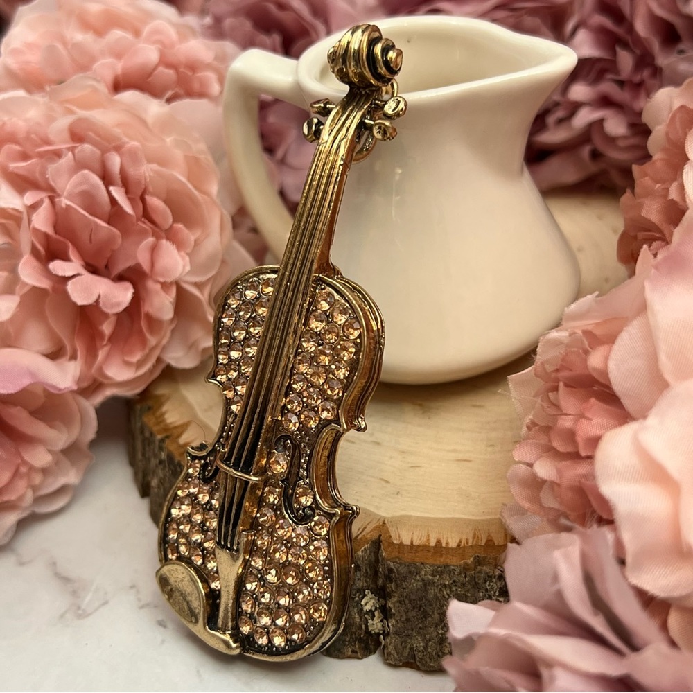 Beautiful Antiqued Gold and Crystal Viola Keychain Charm - Picture 2 of 13